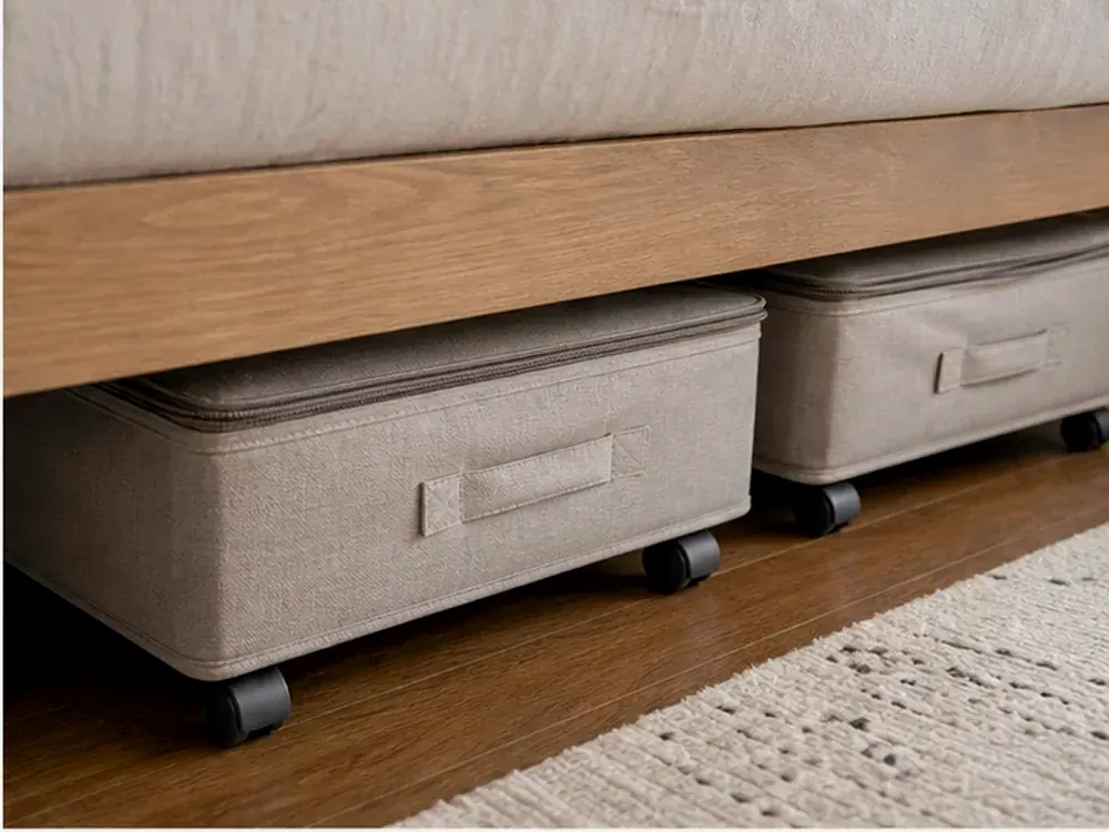 Bacs de rangement sous le lit Roues avec catégories visibles, style calme et rangement accessible